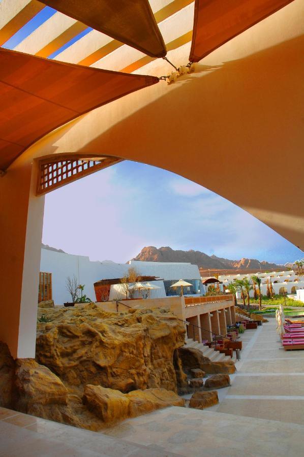 ル メリディアン ダハブ リゾート エクステリア 写真 View of the resort