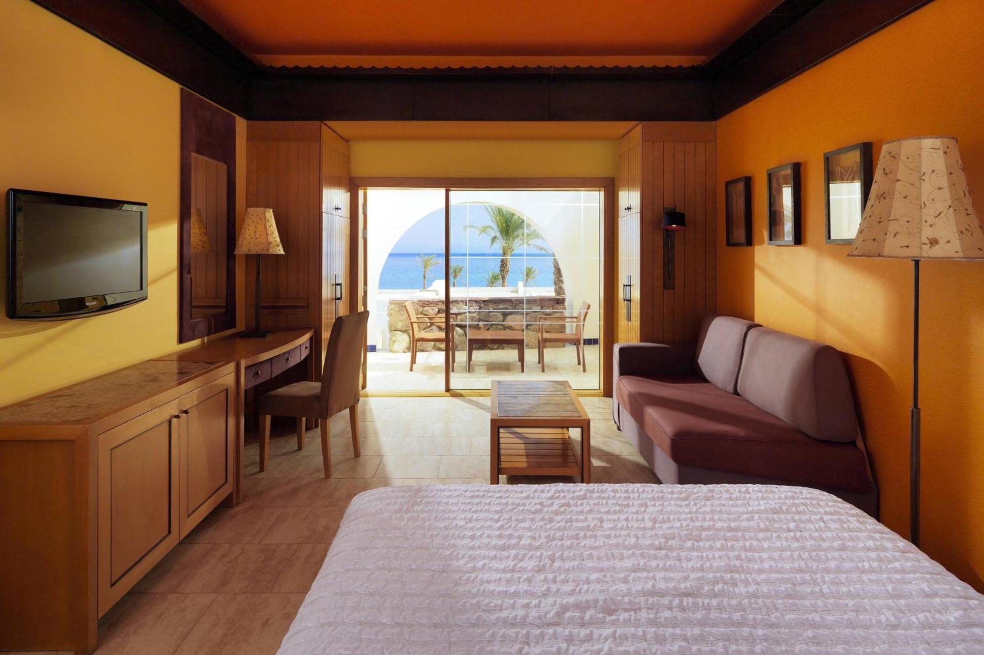 ル メリディアン ダハブ リゾート エクステリア 写真 A room at the hotel